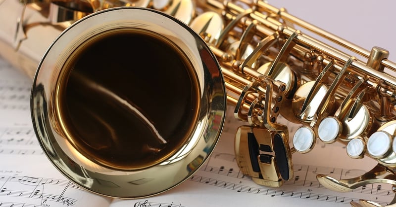 La pratique d'un instrument de rock pour stimuler le cerveau : ce que la science révèle